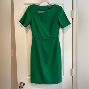 Tahari size 3 green dress excellent condition